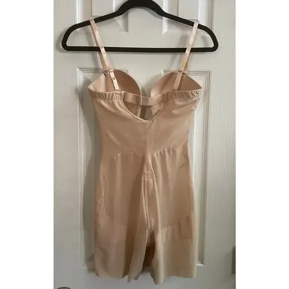 Shapellx MeshSmooth Deep Plunge Bodysuit Beige Size - Medium - Picture 3 of 9